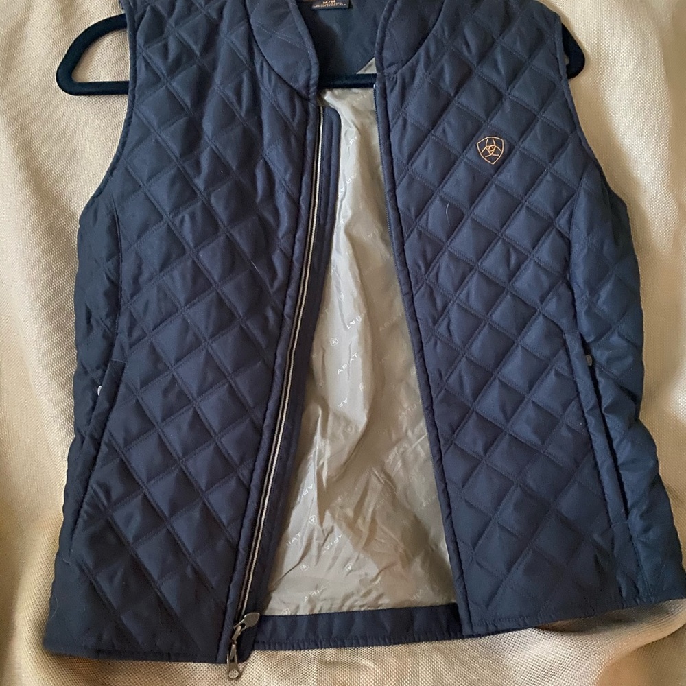 Vest Ariat size medium